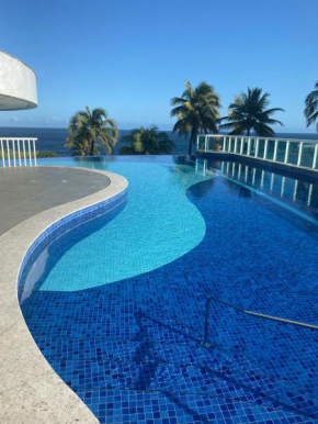 Apartamento amplo e acesso à praia